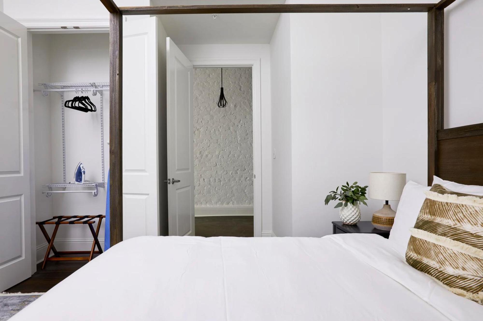 Apartament Roami At St. Charles Nowy Orlean Pokój zdjęcie